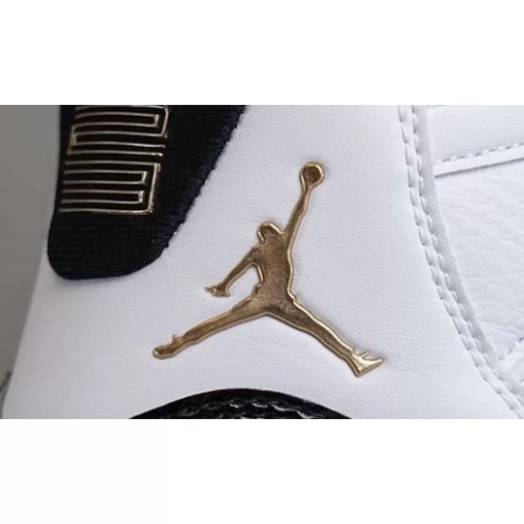 What will the Jordan 11 "Gratitude" look like on the feet? Real pictures coming... What will the Jordan 11 "Gratitude" look like on the feet? Real pictures coming...
